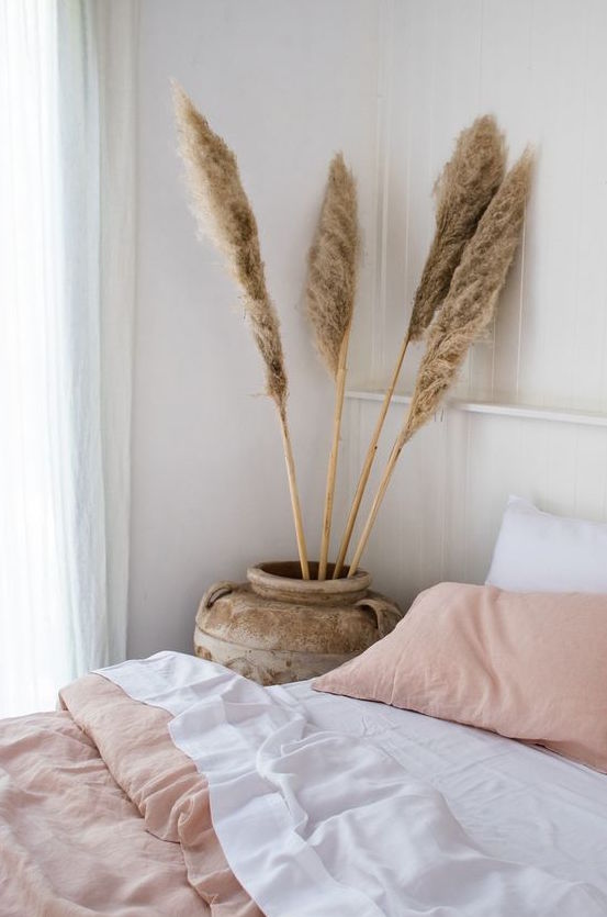 3 Tips For Decorating With Pampas Grass Days Like Laura